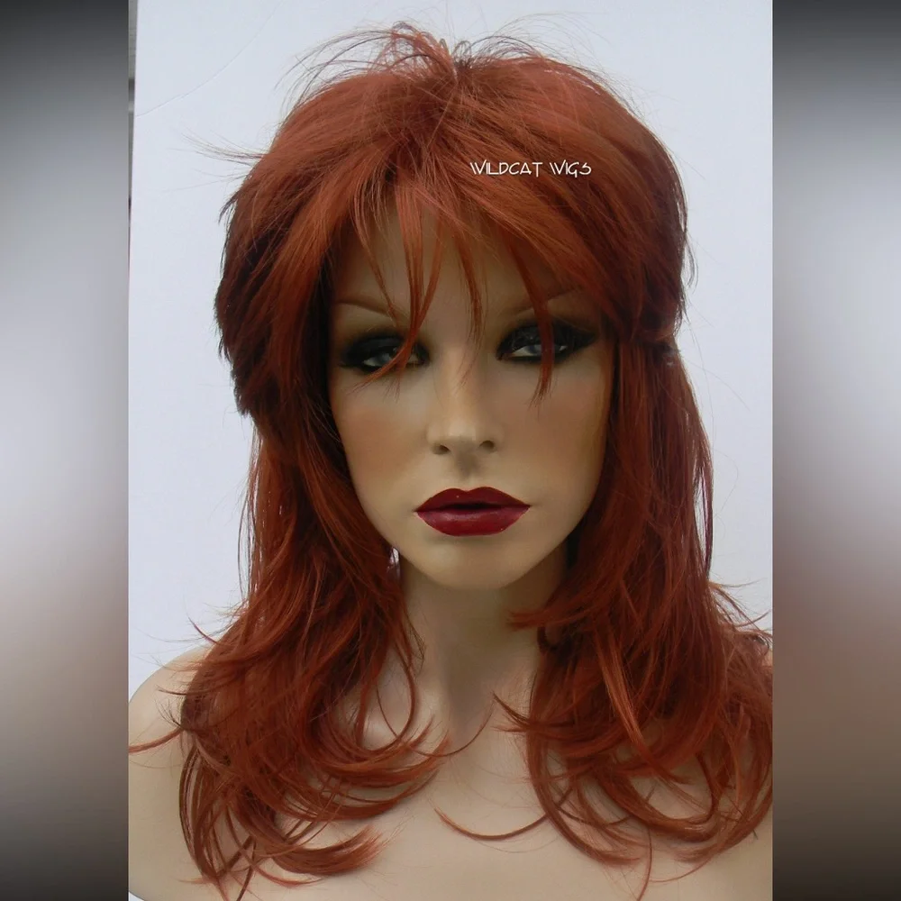 Red wig - Picture 2 of 5